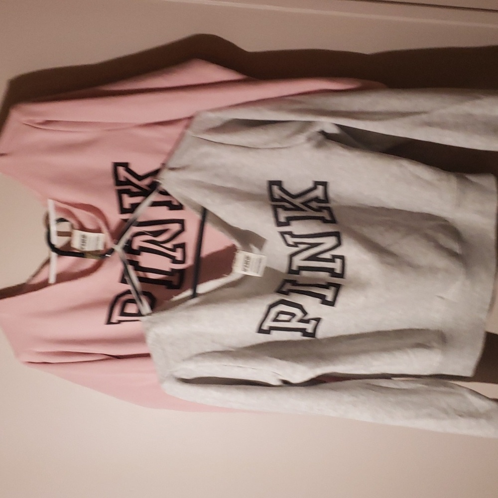 2 xs Pink sweaters